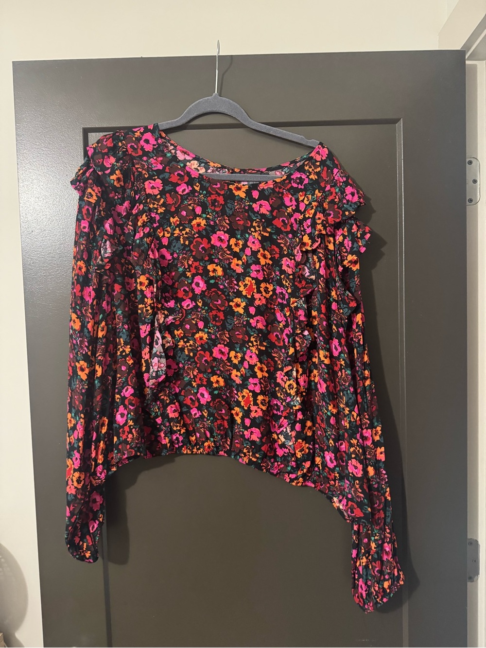 wild fable Black Floral Ruffle Long-Sleeve Top with Pink & Orange Flowers